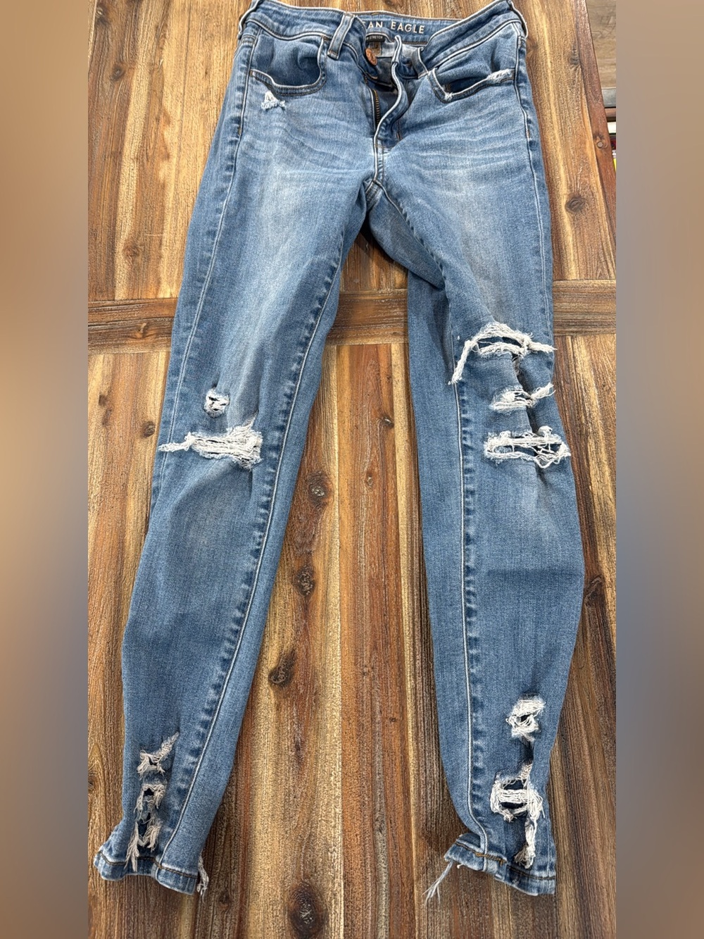 American Eagle Outfitters Ripped Light Blue Skinny Jeans - Women's